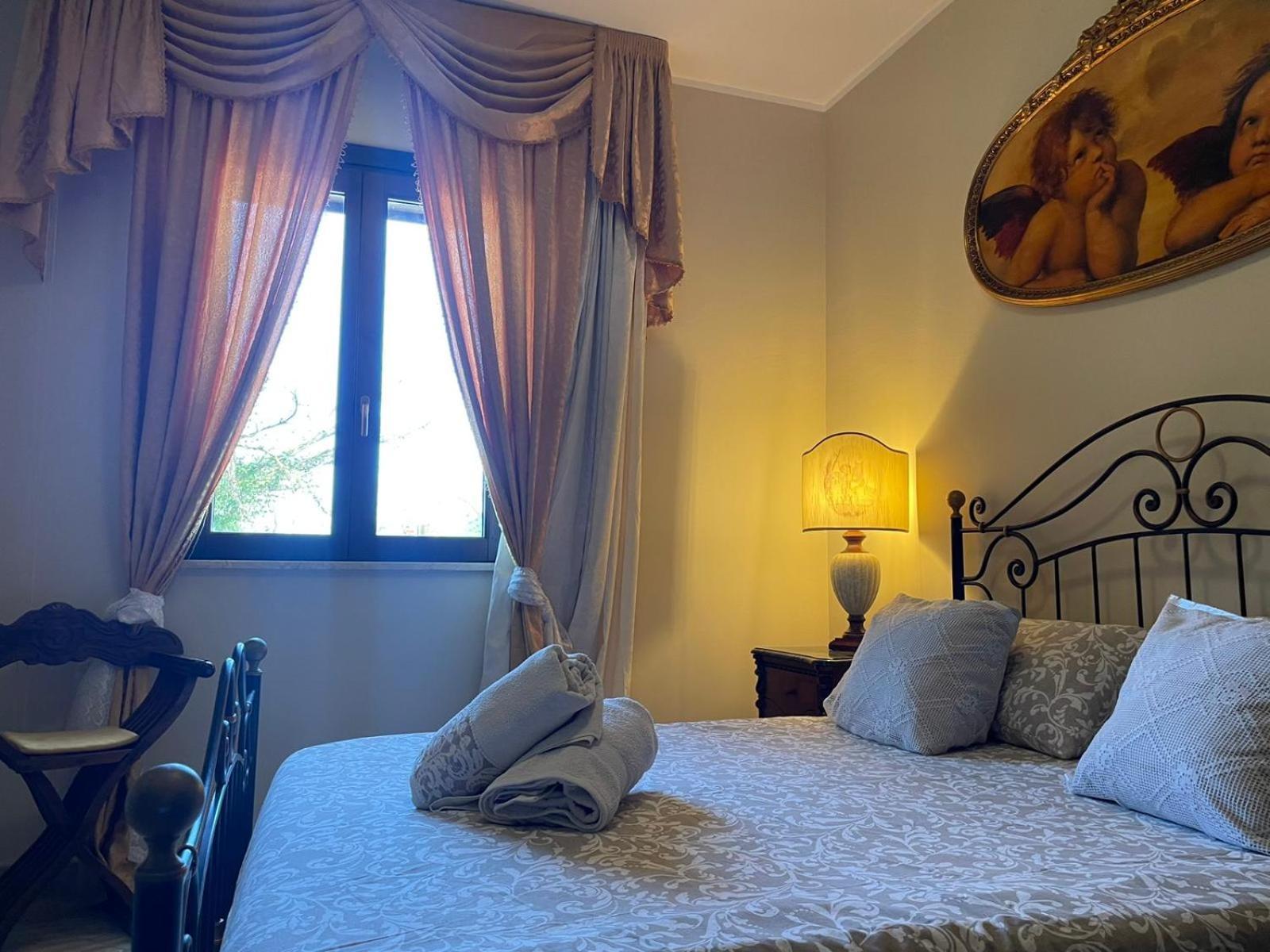 Case Barolo Syracuse Room photo